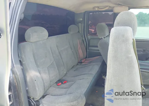 2003 Chevrolet Silverado 1500 Ls из США, поврежденный, VIN 2GCEC19V531203928